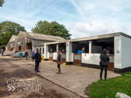 NH051025-99 - Nicky Henderson Stable Visit